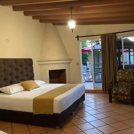 Hotel Maria Emilia Cuernavaca Amatitlán Exterior foto